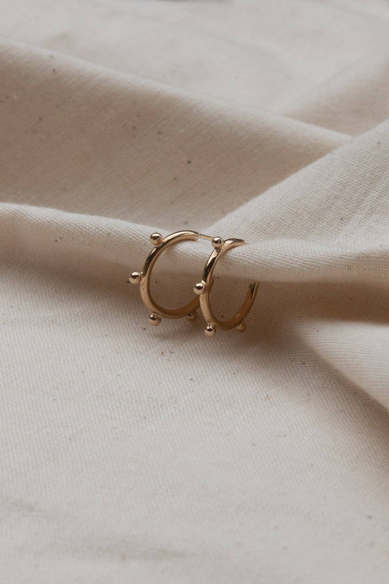 Bentu Hoops: Small Hoop