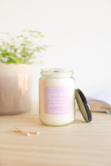 A Basket Full of Flowers Candle | floral | blossom | nature scent | soy wax | natural fragrance | hand-poured | bright | refreshing candle