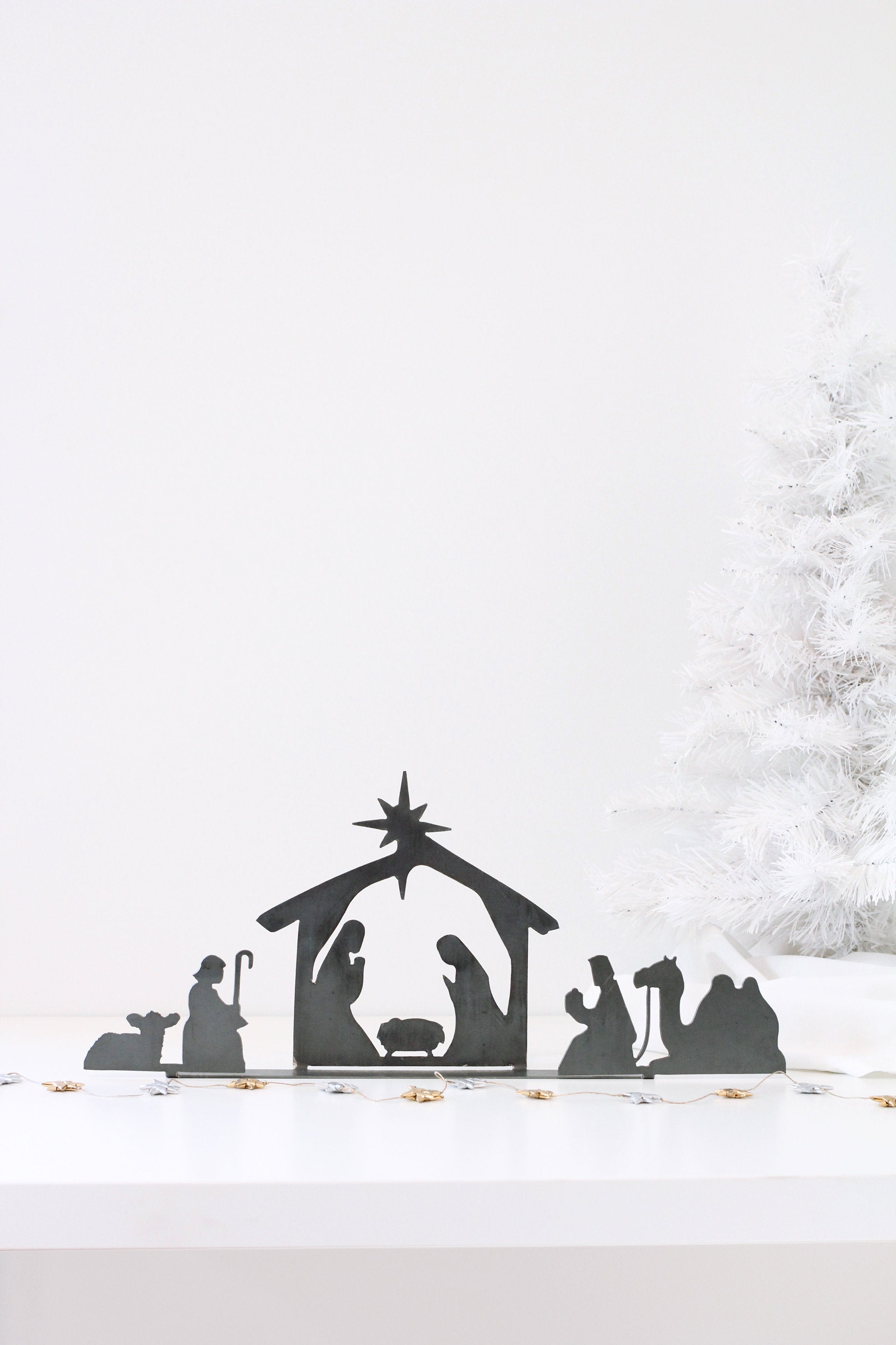 Nativity Set Christmas Decoration | minimal nativity set metal farmhouse rustic holiday decor