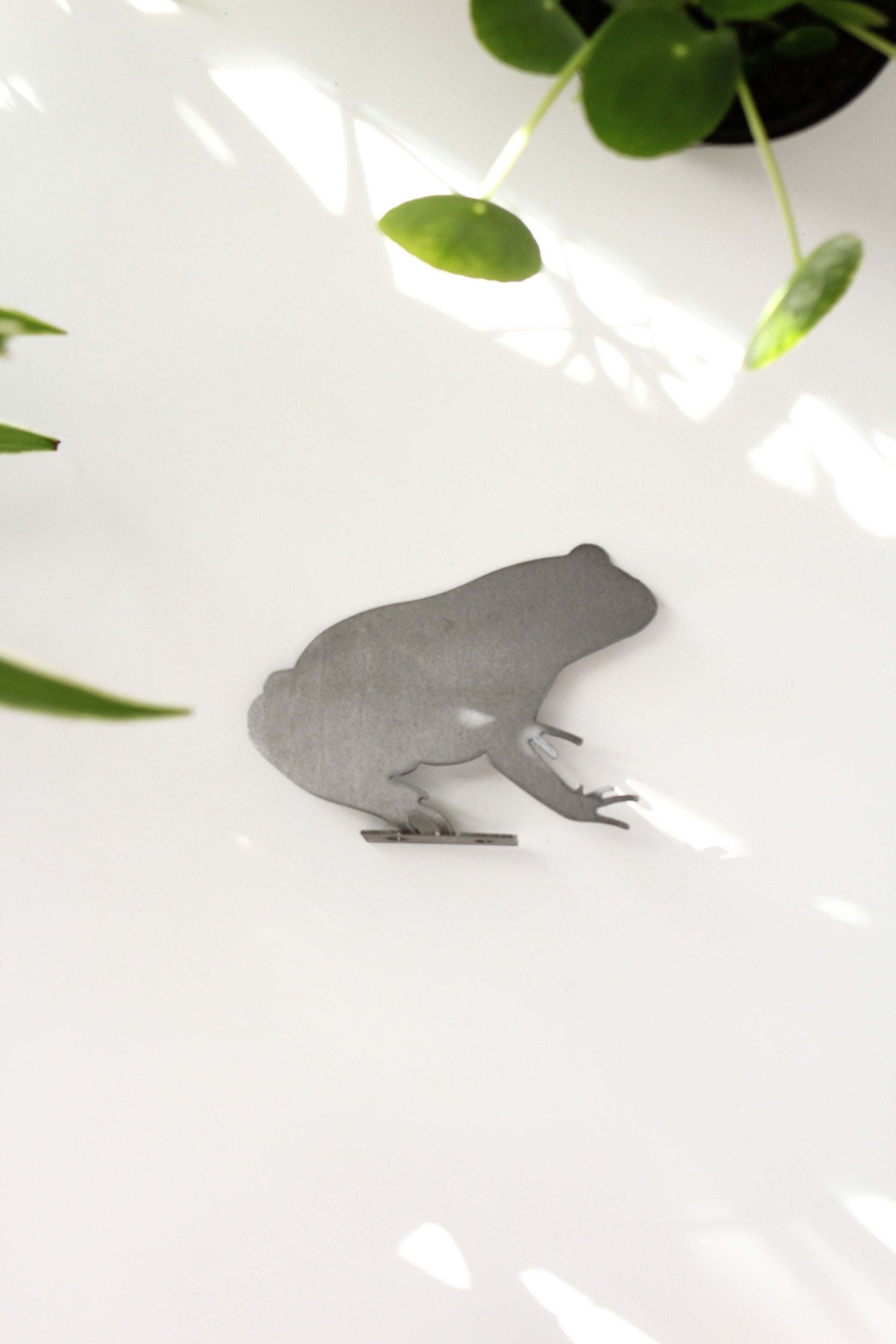 Frog Statue | garden decor patio ornament lawn critter garden gift