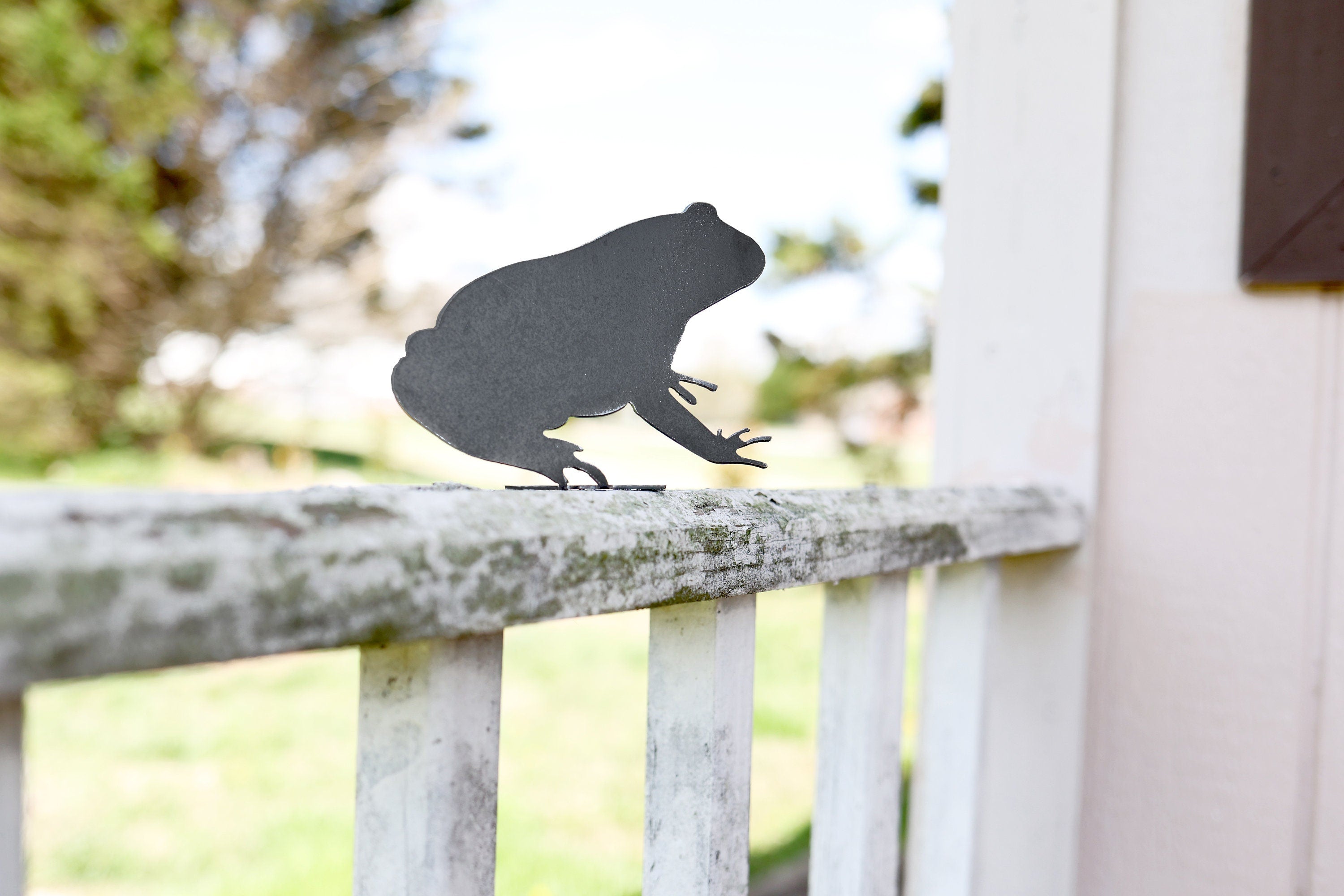 Frog Statue | garden decor patio ornament lawn critter garden gift