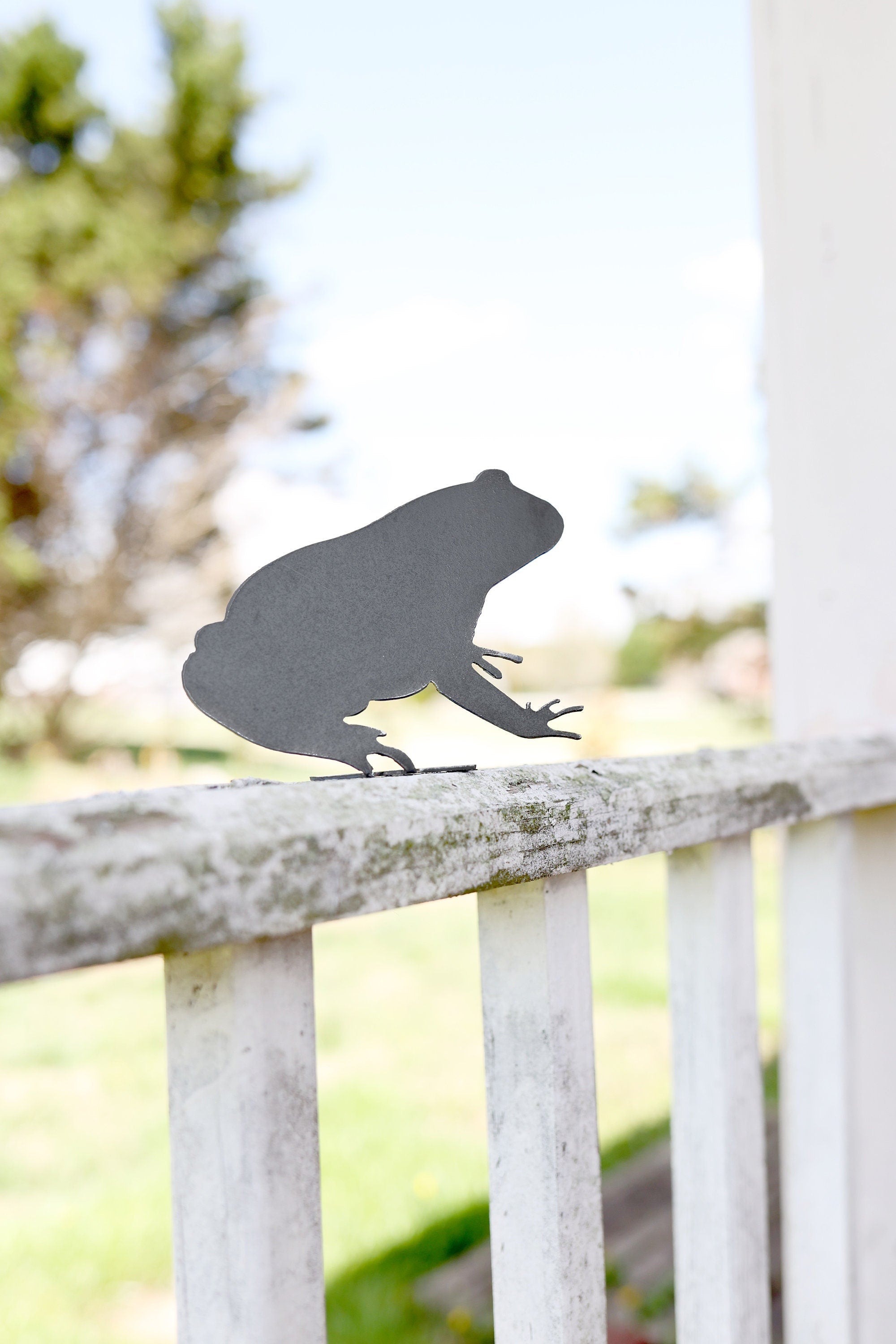 Frog Statue | garden decor patio ornament lawn critter garden gift