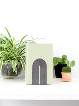Metal Arch Bookend - Highland Ridge Decor