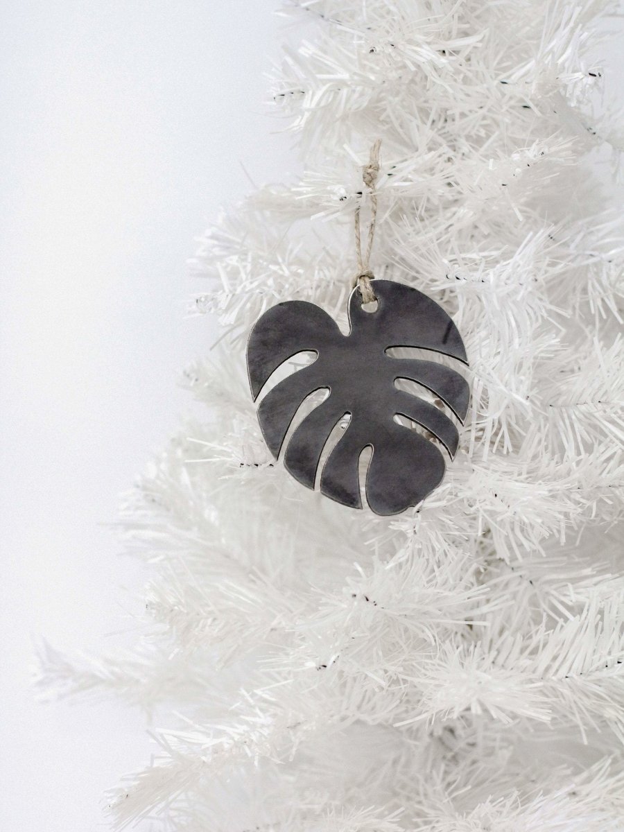 Monstera Leaf Christmas Tree Ornament - Highland Ridge Decor