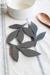 Leaf Trivet Hot Plate Pot Holder