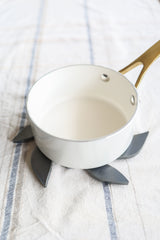 Leaf Trivet Hot Plate Pot Holder