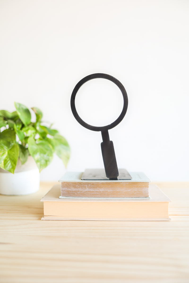 Magnifying Glass Bookend