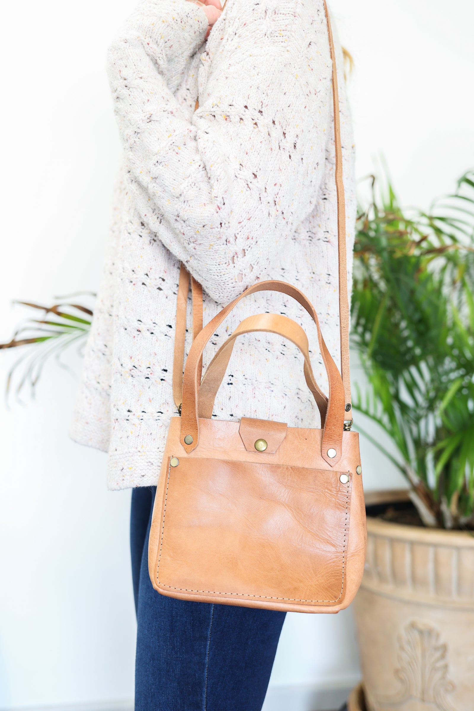 バッグ atlast&co T.O.T BAG Atlas Day Tote – Jubilee Trading Company