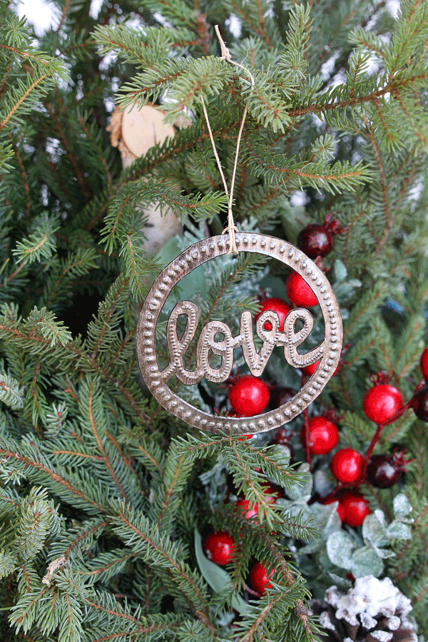 Love Circle Metal Art Ornament