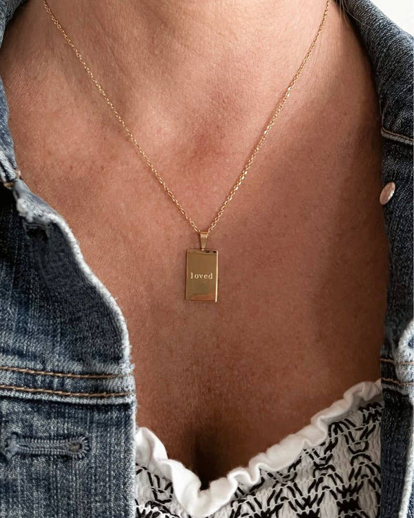 Amour Engraved Pendant Necklace