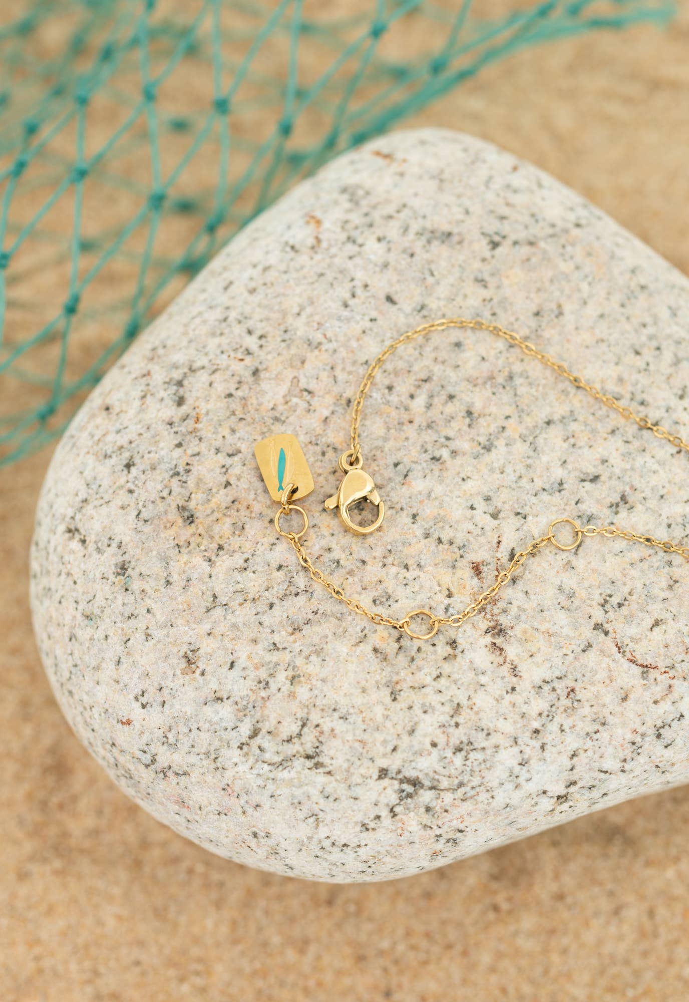 The Chosen Four-Sided Necklace Gold