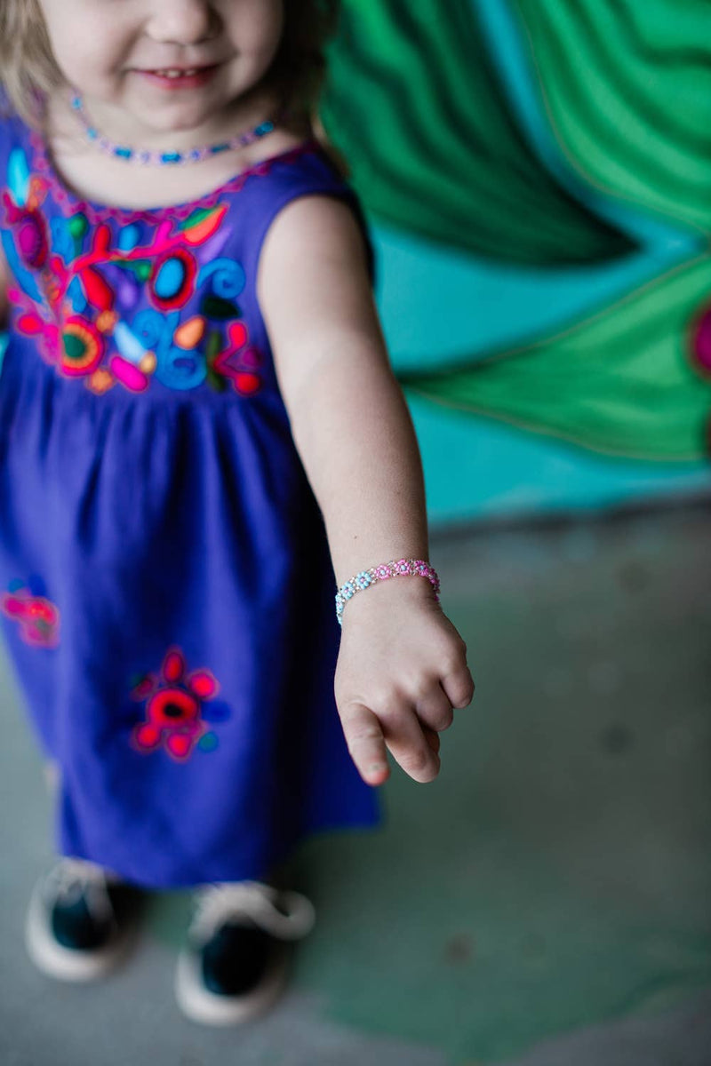 Kids's Flower Bracelet - Colors Vary