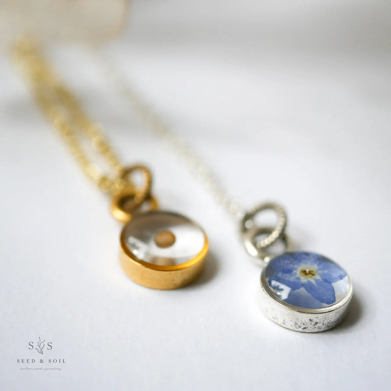 Small Circle Pendant (Forget-me-not)