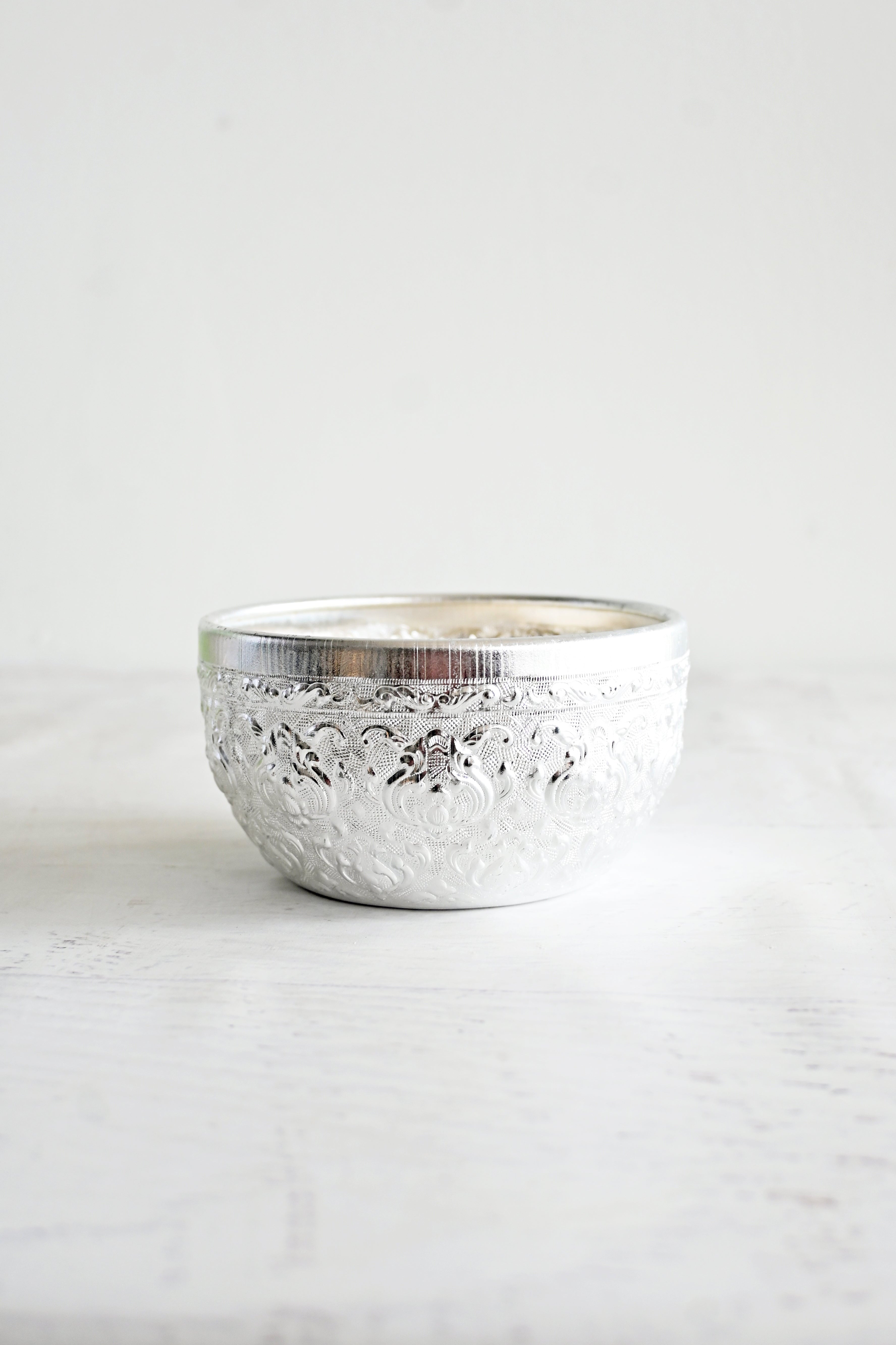 Tonka + Oud Candle