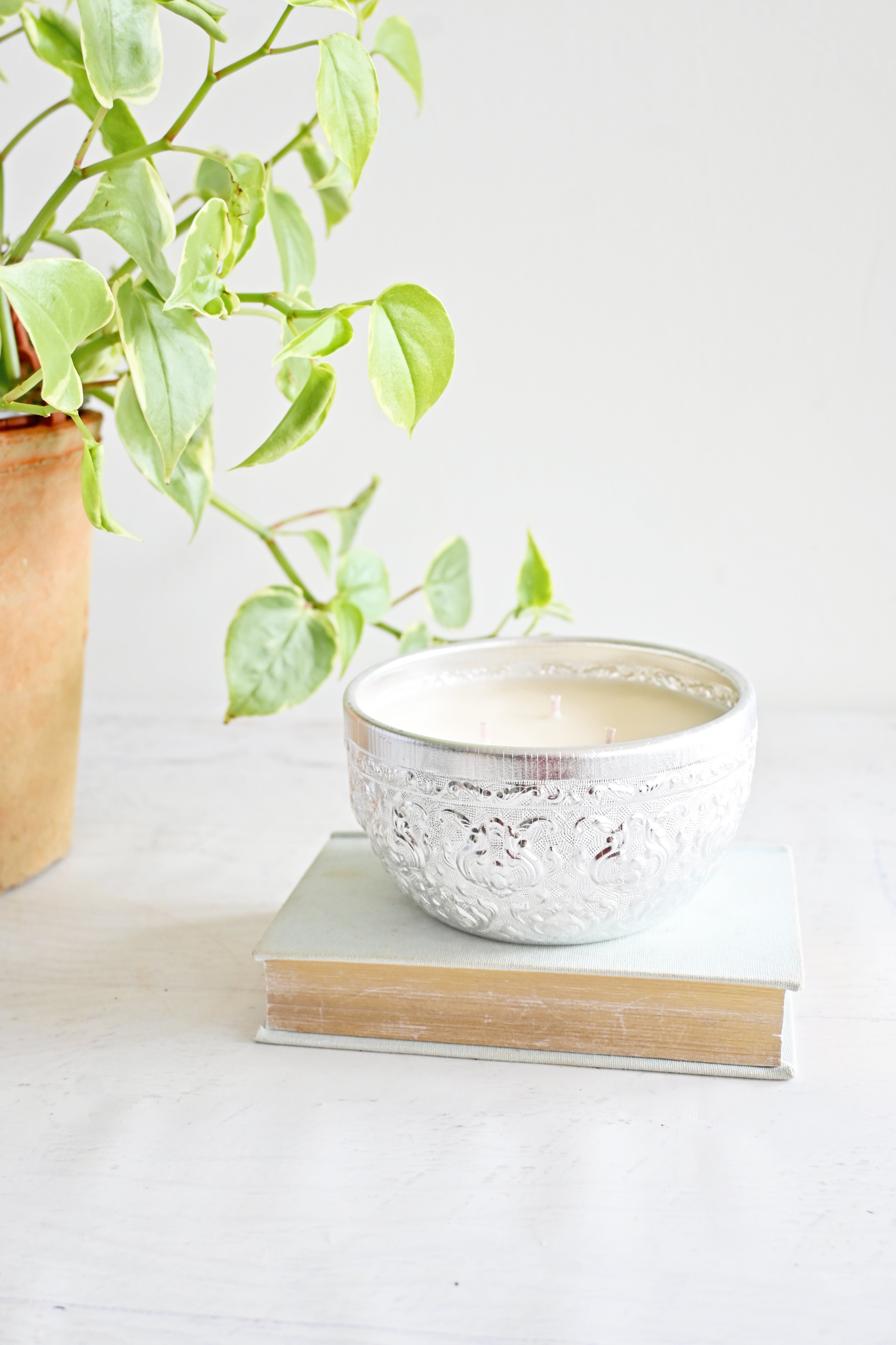 Tonka + Oud Candle