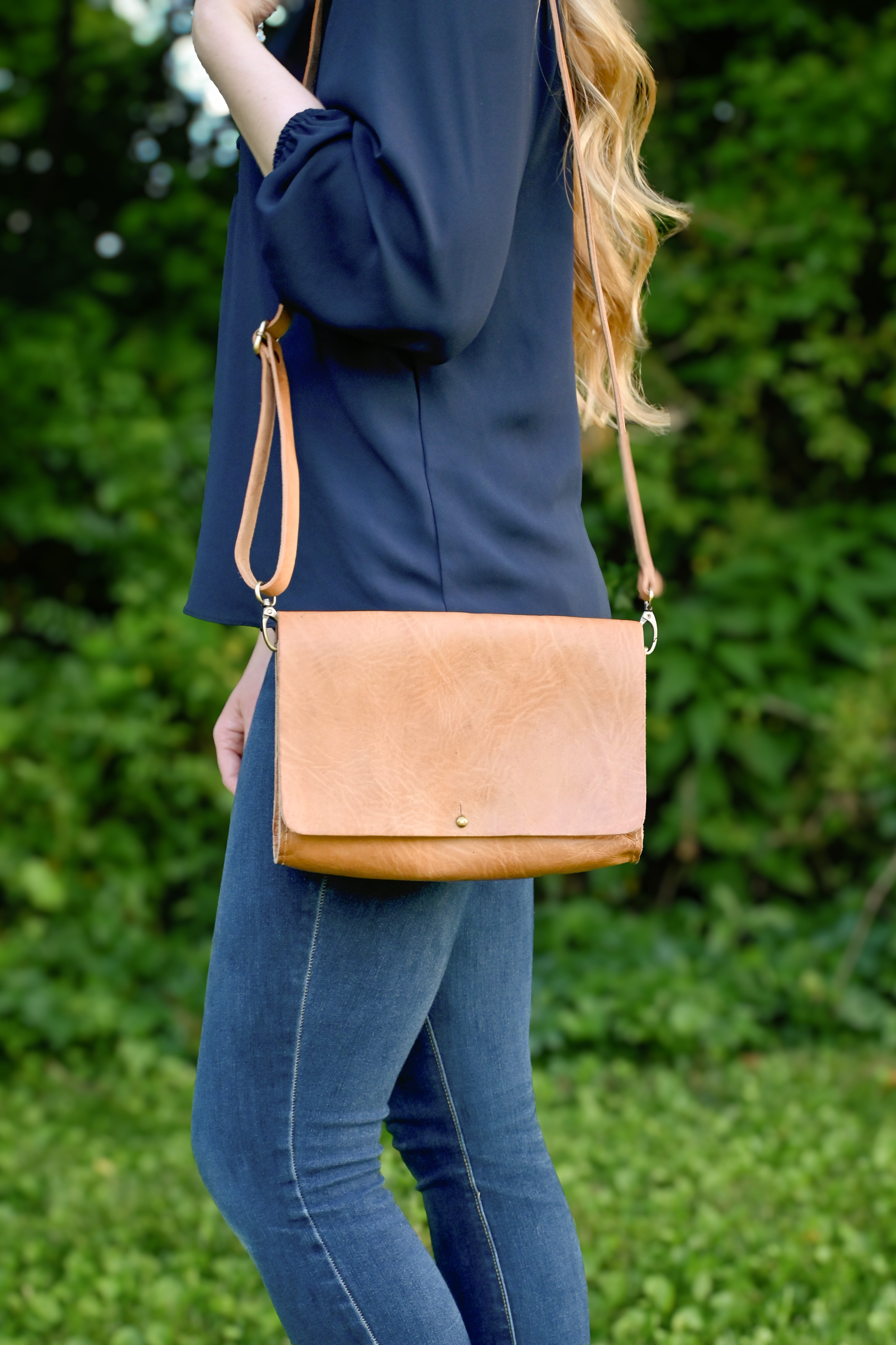 Atlas Crossbody