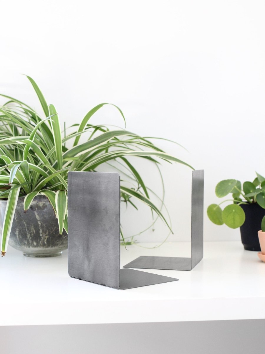 Large Metal Bookend for Vinyl Records - Highland Ridge Decor