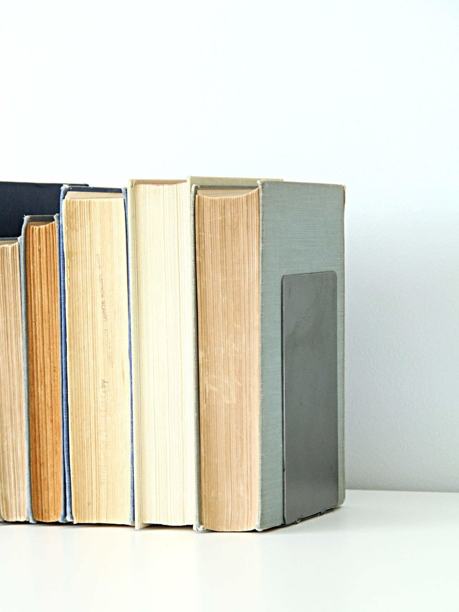 Metal Bookend - Highland Ridge Decor