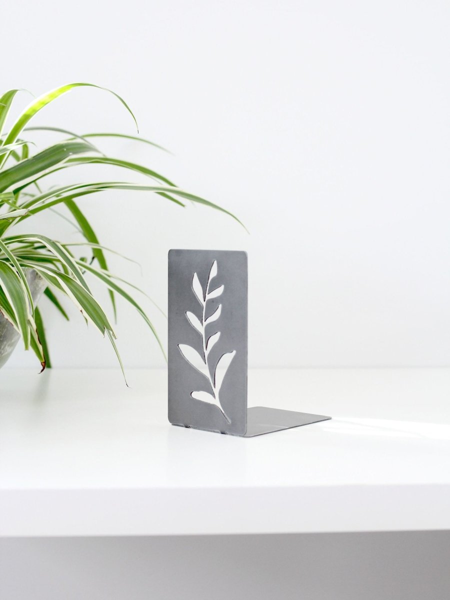 Metal Branch Bookend - Highland Ridge Decor